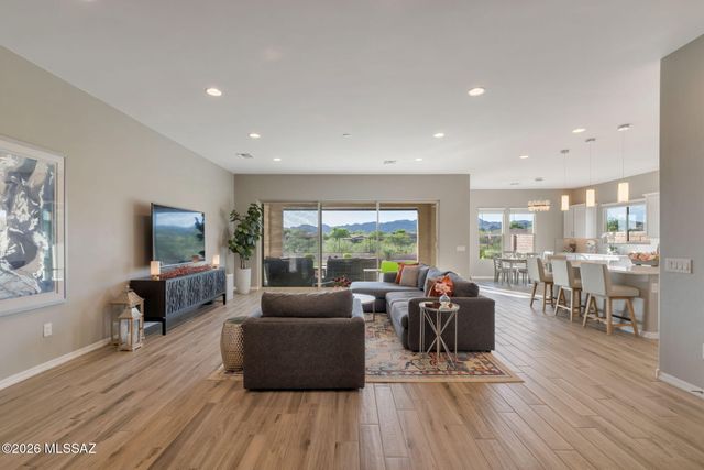 500 W Saguaro Arm Trail, Oro Valley, AZ 85755