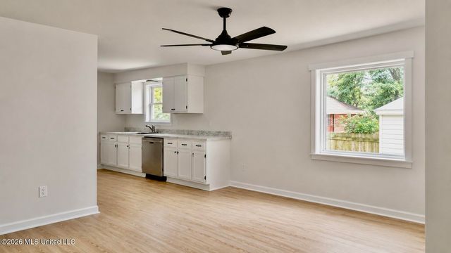 1645 Hickory Drive, Southaven, MS 38671