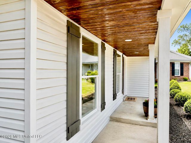 1645 Hickory Drive, Southaven, MS 38671