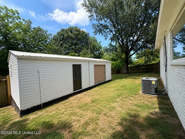 1645 Hickory Drive, Southaven, MS 38671