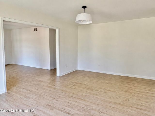 1645 Hickory Drive, Southaven, MS 38671