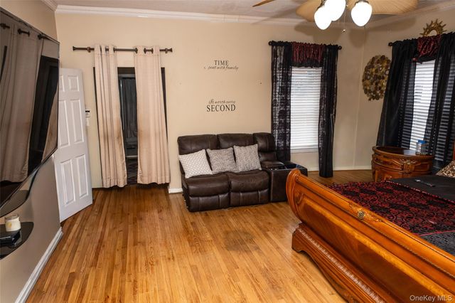 24 Whaley Street, Freeport, NY 11520