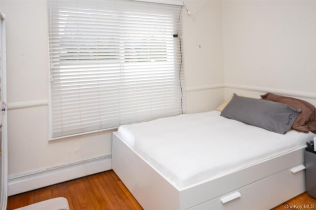 24 Whaley Street, Freeport, NY 11520