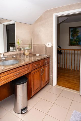 24 Whaley Street, Freeport, NY 11520