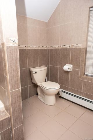 24 Whaley Street, Freeport, NY 11520