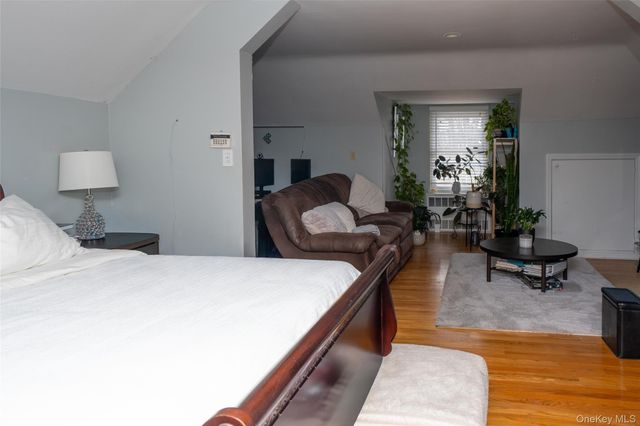 24 Whaley Street, Freeport, NY 11520