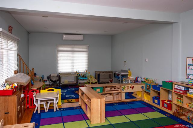 24 Whaley Street, Freeport, NY 11520