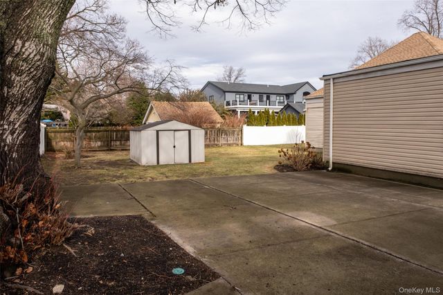 24 Whaley Street, Freeport, NY 11520