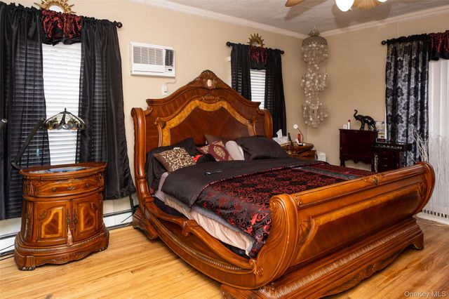 24 Whaley Street, Freeport, NY 11520