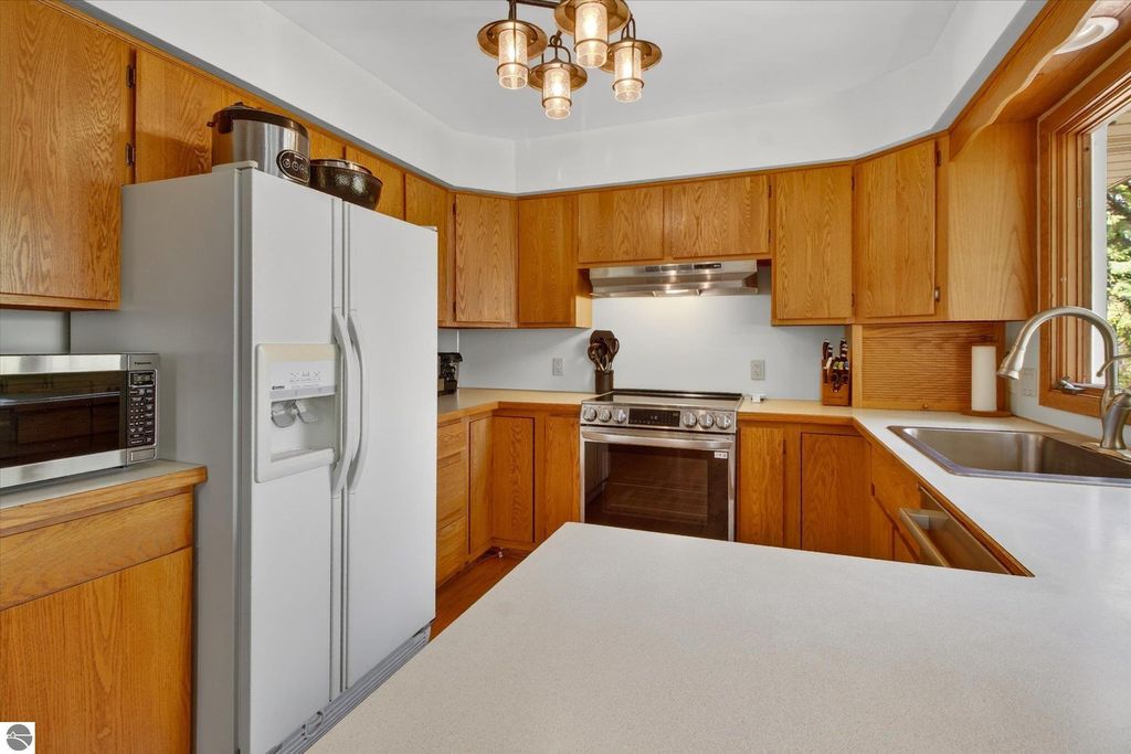 Image 17 of property listing at 410 Orchard Court, St Louis, MI 48880