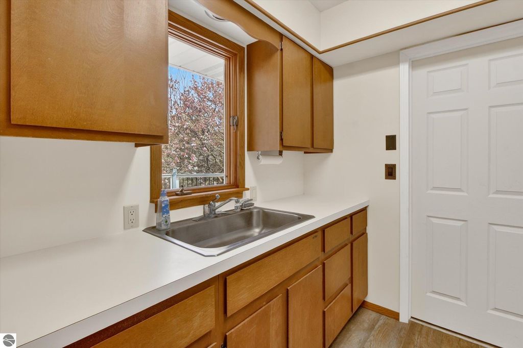 Image 20 of property listing at 410 Orchard Court, St Louis, MI 48880