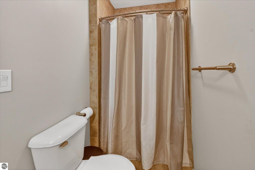 Image 27 of property listing at 410 Orchard Court, St Louis, MI 48880