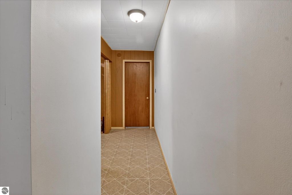 Image 41 of property listing at 410 Orchard Court, St Louis, MI 48880