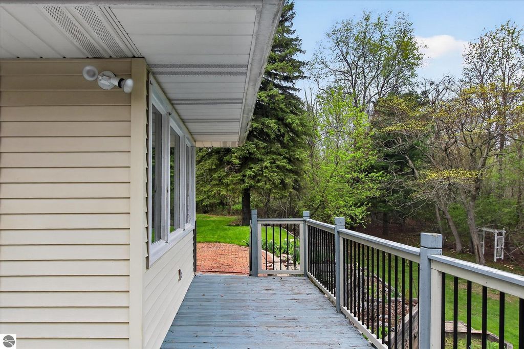 Image 50 of property listing at 410 Orchard Court, St Louis, MI 48880
