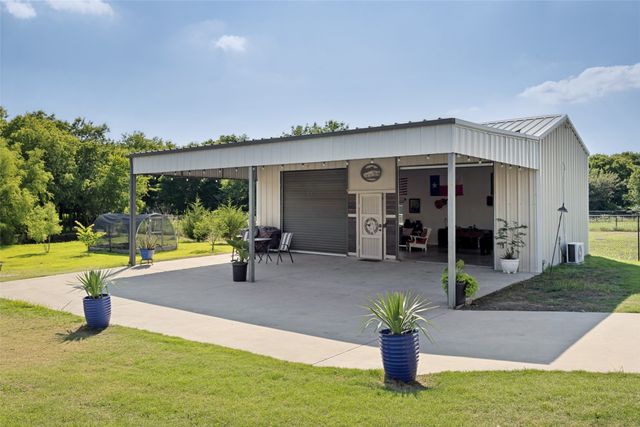 2201 Henson Lane, Nevada, TX 75173
