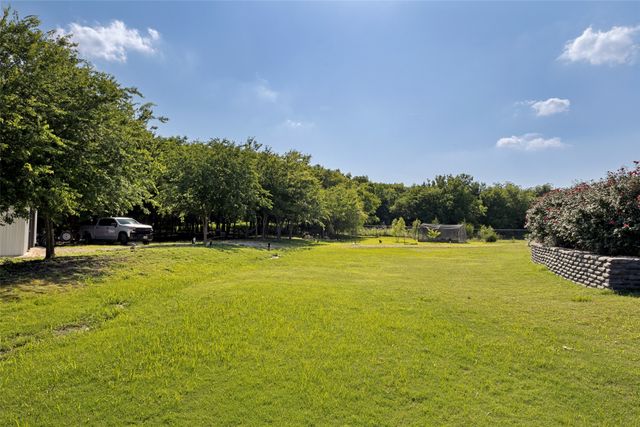 2201 Henson Lane, Nevada, TX 75173