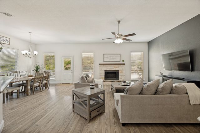 2201 Henson Lane, Nevada, TX 75173