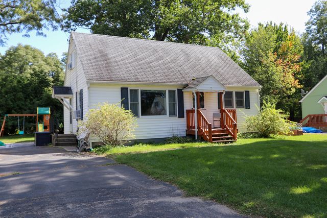 7 Fatima Street, Morrisonville, NY 12962