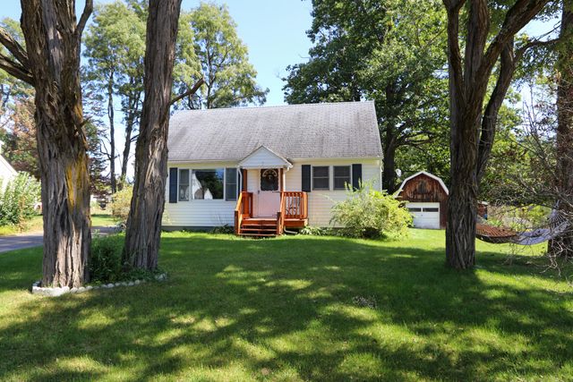 7 Fatima Street, Morrisonville, NY 12962