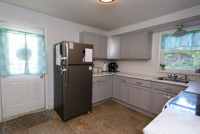 7 Fatima Street, Morrisonville, NY 12962