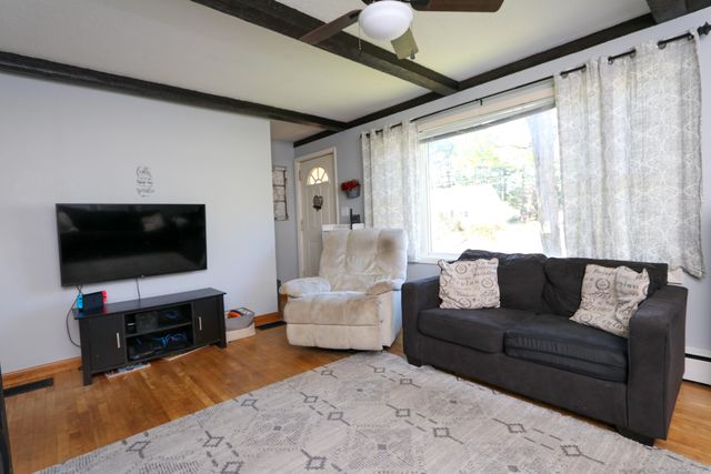 7 Fatima Street, Morrisonville, NY 12962