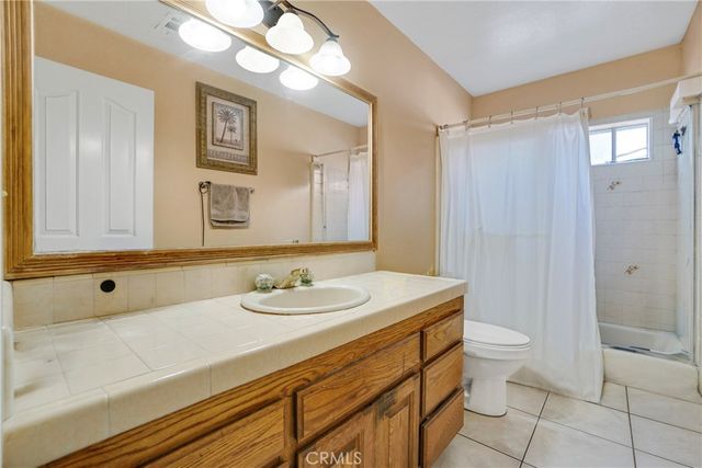 8118 Alameda, Downey, CA 90242
