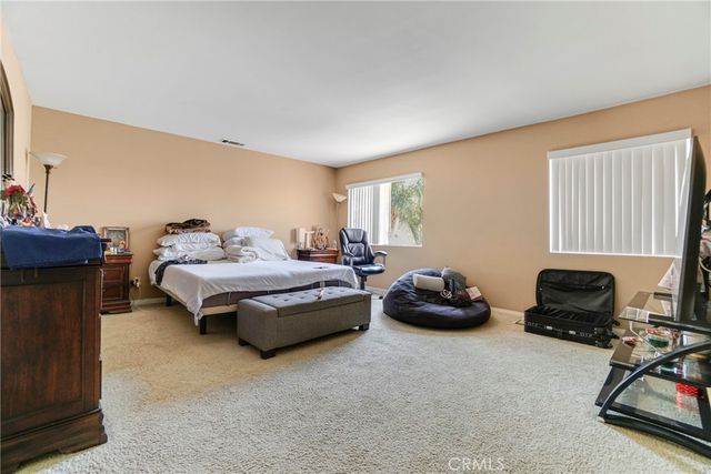 8118 Alameda, Downey, CA 90242