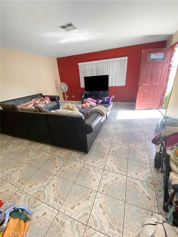 8118 Alameda, Downey, CA 90242