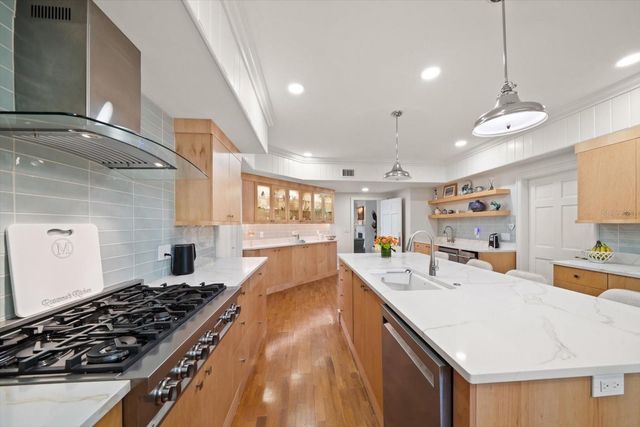 430 ST ANDREWS DRIVE, Belleair, FL 33756