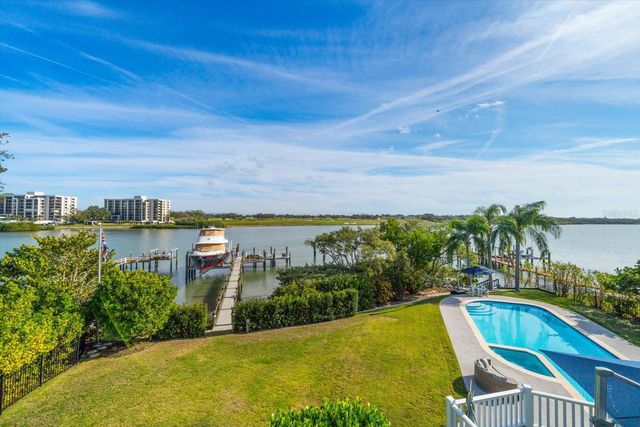 430 ST ANDREWS DRIVE, Belleair, FL 33756