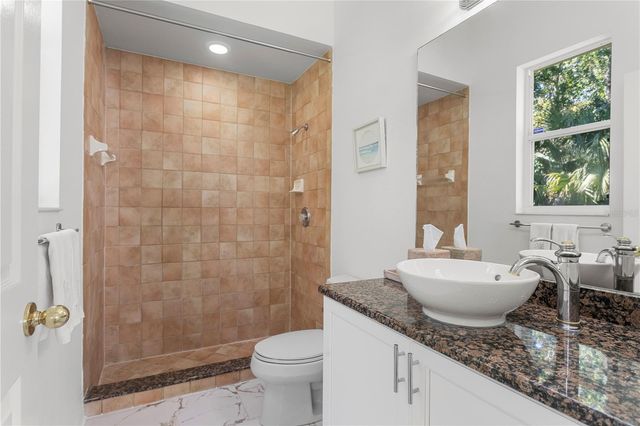 16303 HEATHROW DRIVE, Tampa, FL 33647