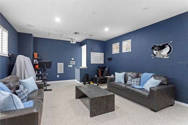 16303 HEATHROW DRIVE, Tampa, FL 33647