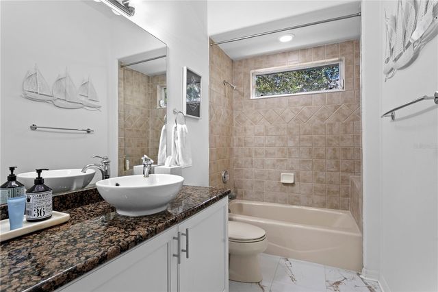 16303 HEATHROW DRIVE, Tampa, FL 33647