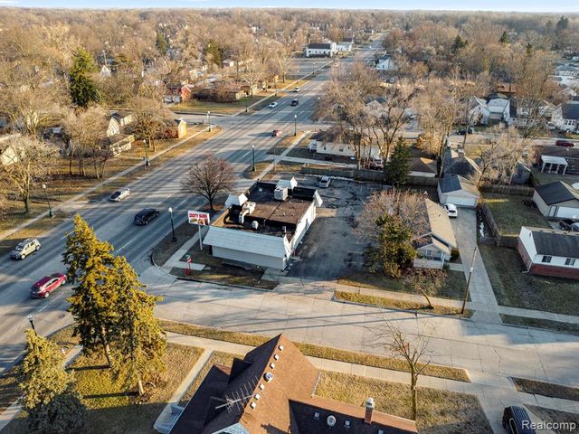5006 S Wayne Road, Wayne, MI 48184