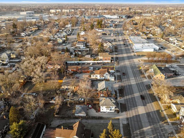 5006 S Wayne Road, Wayne, MI 48184