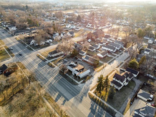 5006 S Wayne Road, Wayne, MI 48184