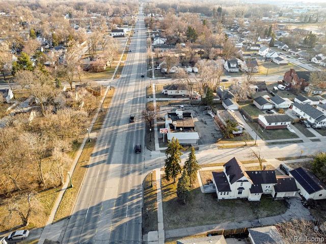 5006 S Wayne Road, Wayne, MI 48184