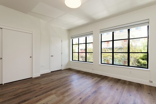 1565 32nd Street 4, Oakland, CA 94608