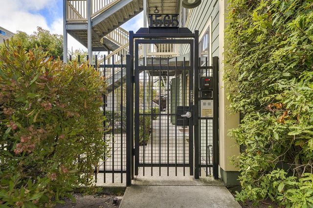 1565 32nd Street 4, Oakland, CA 94608