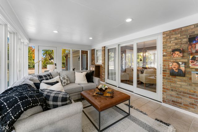 4410 N Riverside Drive, Columbus, IN 47203