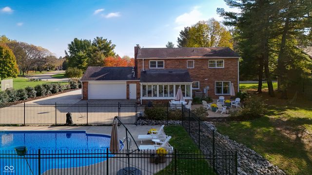 4410 N Riverside Drive, Columbus, IN 47203