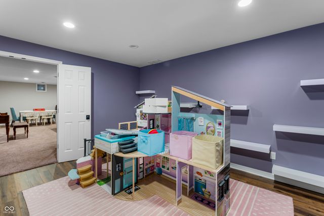 4410 N Riverside Drive, Columbus, IN 47203