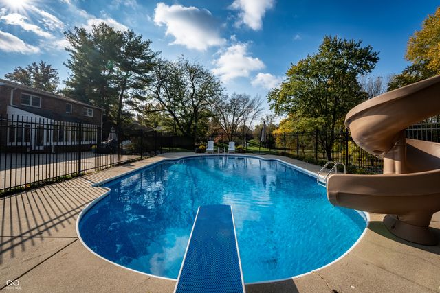 4410 N Riverside Drive, Columbus, IN 47203