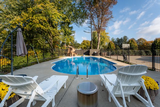 4410 N Riverside Drive, Columbus, IN 47203