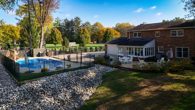 4410 N Riverside Drive, Columbus, IN 47203