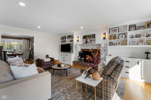 4410 N Riverside Drive, Columbus, IN 47203