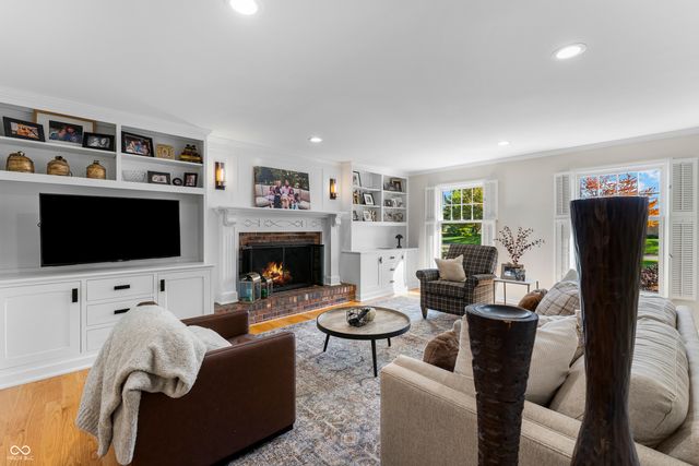 4410 N Riverside Drive, Columbus, IN 47203