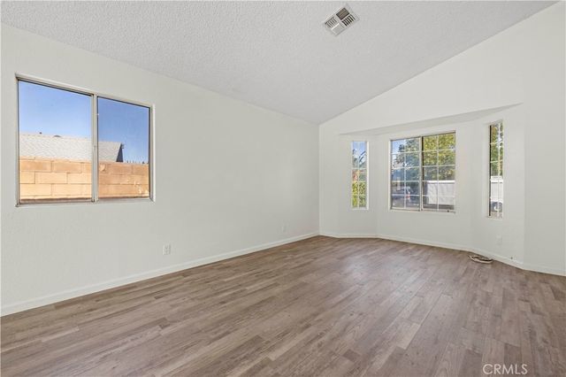 4554 Moonraker Road, Palmdale, CA 93552