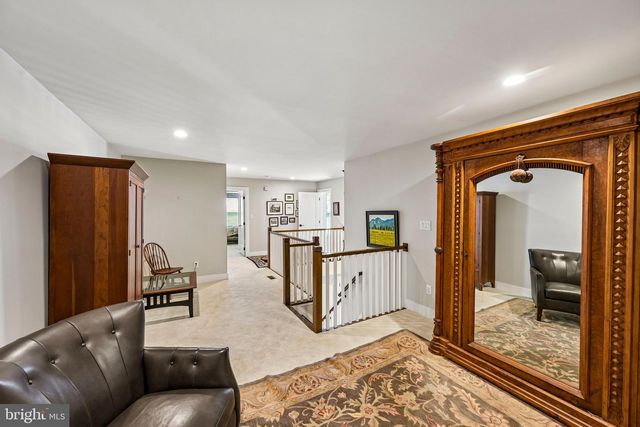 282 HOPEWELL DR, Collegeville, PA 19426