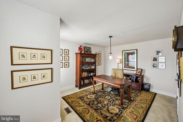 282 HOPEWELL DR, Collegeville, PA 19426